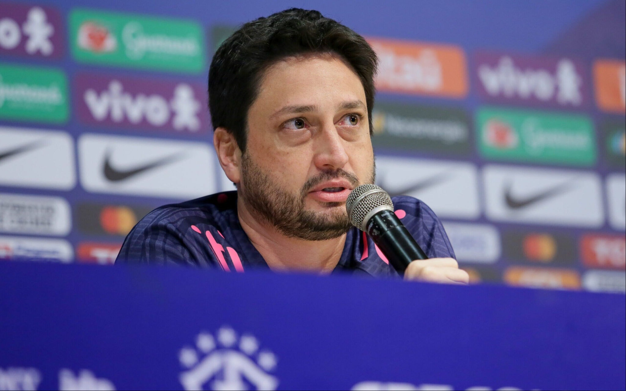 Arthur Elias comanda a Seleção feminina na disputa da Copa América. (Foto: CBF/Divulgação)