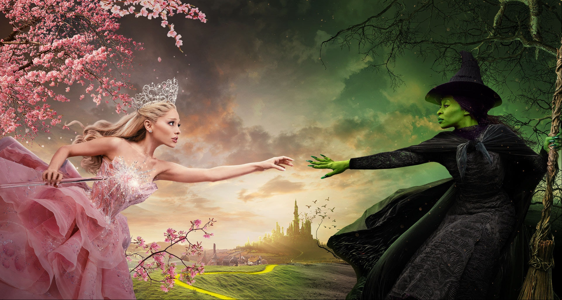 Glinda (Ariana Grande) e Elphaba (Cynthia Erivo) em arte de divulgação de Wicked.