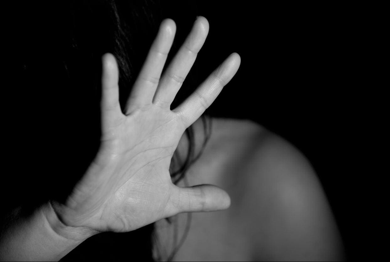 Quatro mulheres são mortas por dia em contextos de violência doméstica, familiar ou por menosprezo e discriminação
