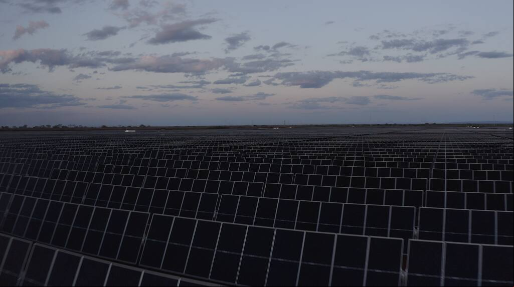 Projeto Sol do Cerrado Controladores fabricados por empresas chinesas e usados em painéis solares em território americano possuem canais secretos de comunicação